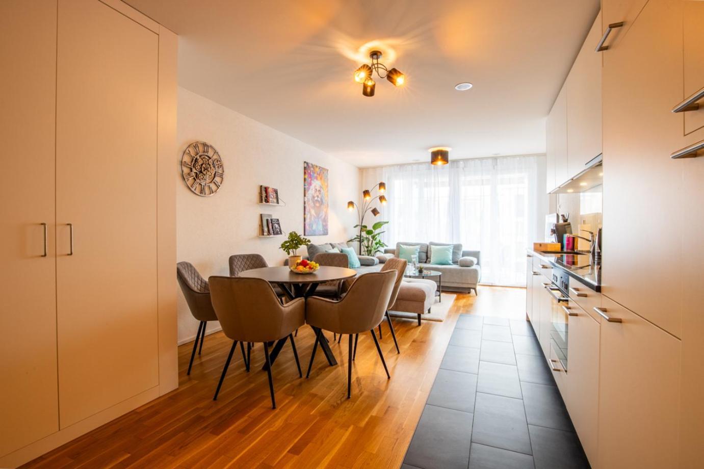 Special Einstein I Apartment Basel, Messe Kleinbasel 10-Star Exterior foto